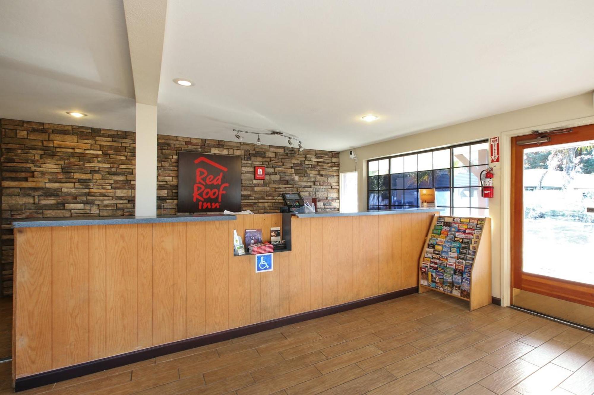 Red Roof Inn Lompoc Extérieur photo