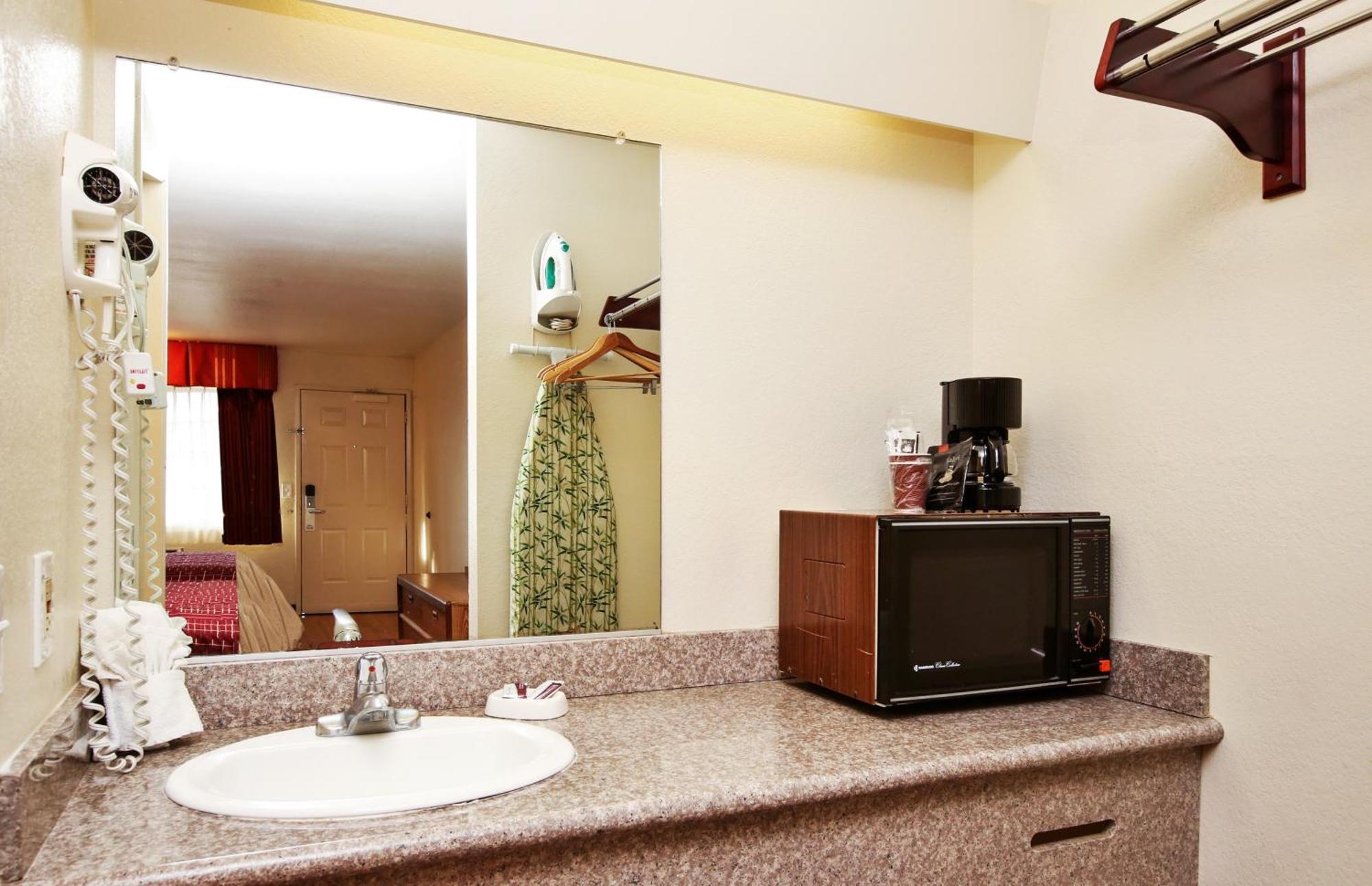 Red Roof Inn Lompoc Extérieur photo