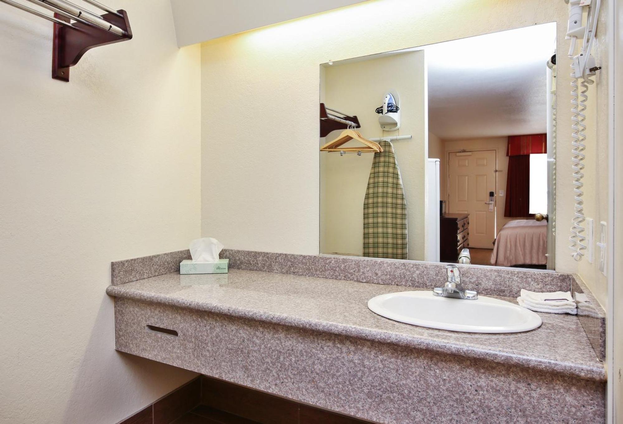 Red Roof Inn Lompoc Extérieur photo